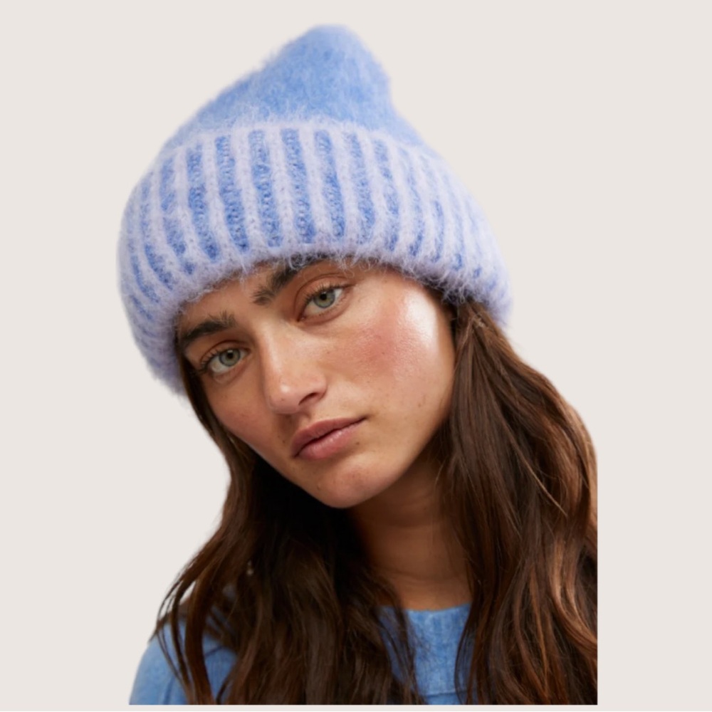 FREE PEOPLE Cozy Blue Knit Beanie